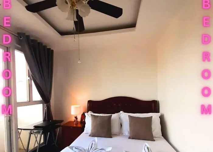 Hotel Bay Balcony Haven: Affordable Staycation With Pool & Sauna 5*