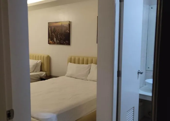Bay Balcony Haven: Affordable Staycation With Pool & Sauna Hotel