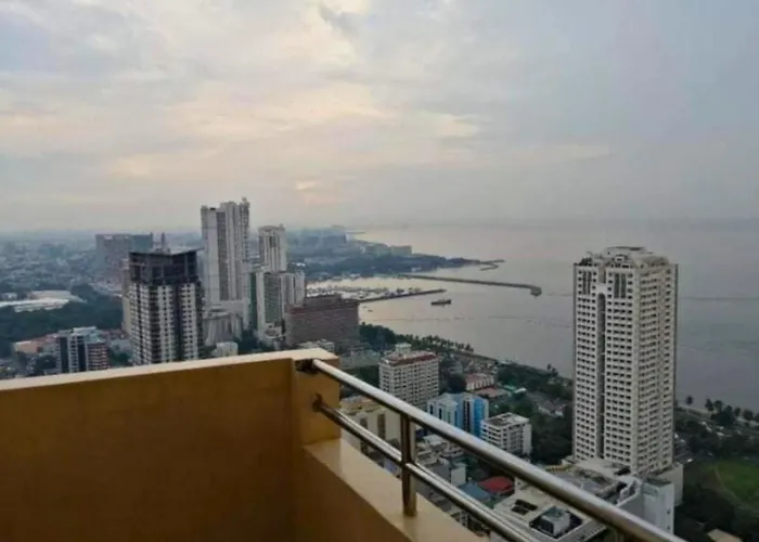 Bay Balcony Haven: Affordable Staycation With Pool & Sauna 5* Manila
