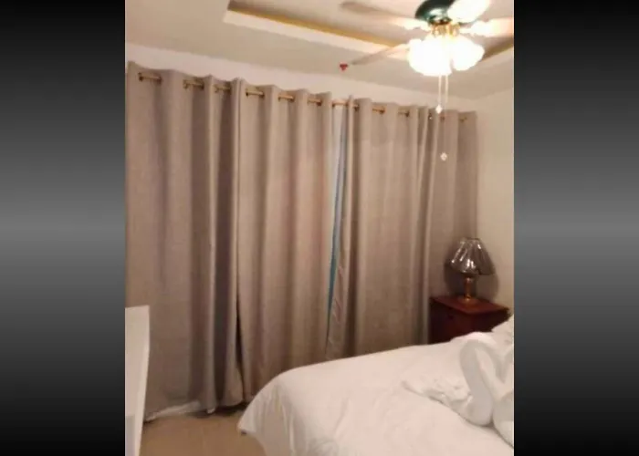 Bay Balcony Haven: Affordable Staycation With Pool & Sauna