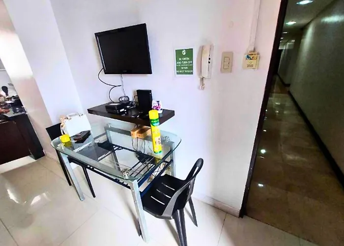 Bay Balcony Haven: Affordable Staycation With Pool & Sauna 5* Manila