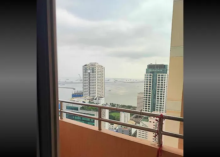 Bay Balcony Haven: Affordable Staycation With Pool & Sauna